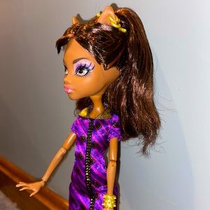 Clawdeen wolf monster high doll (RARE)